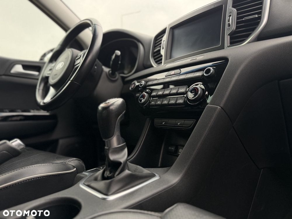 Kia Sportage 1.6 T-GDI Business Line 4WD - 16