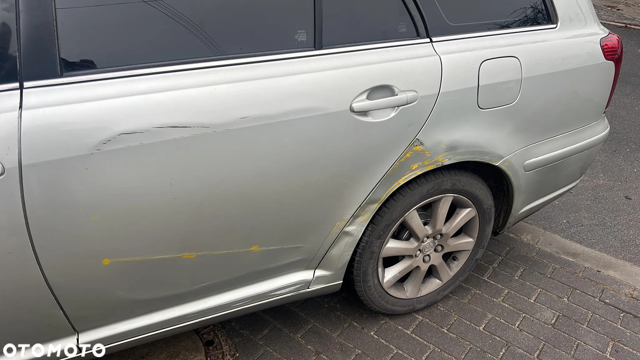 Toyota Avensis 2.0 VVT-i Combi Automatik Sol - 24