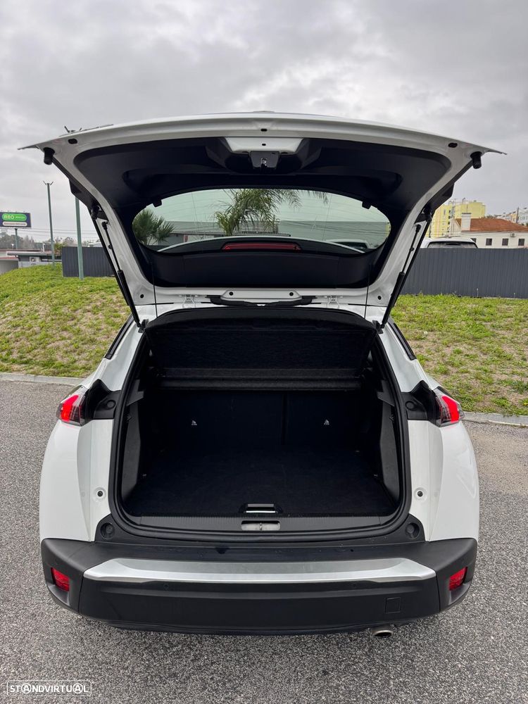 Peugeot 2008 BlueHDi 130 EAT8 Allure - 17