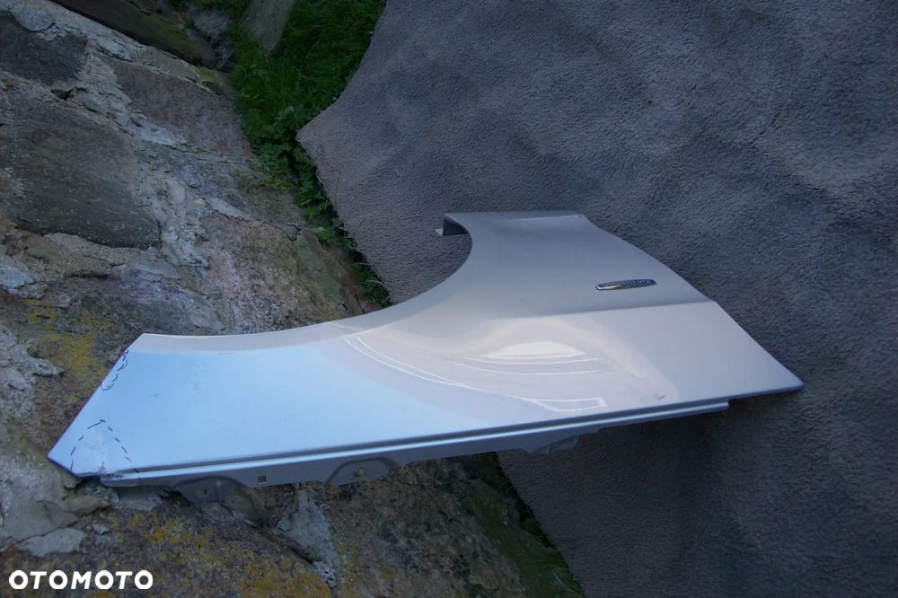 BŁOTNIK PRZEDNI PRAWY MERCEDES W 212 - 2
