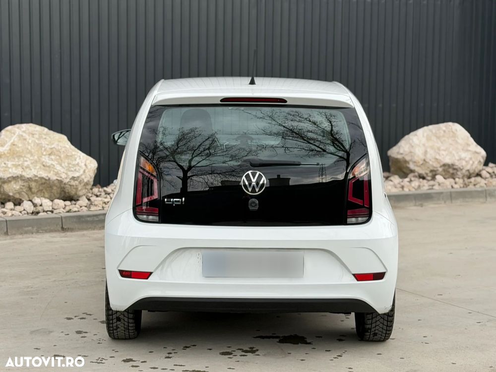 Volkswagen up! 1.0 MPI High - 5