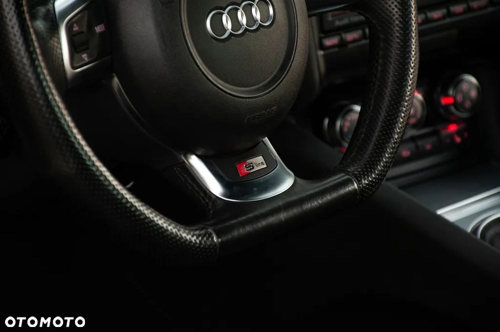 Audi TT Coupé 2.0 TDI quattro - 32