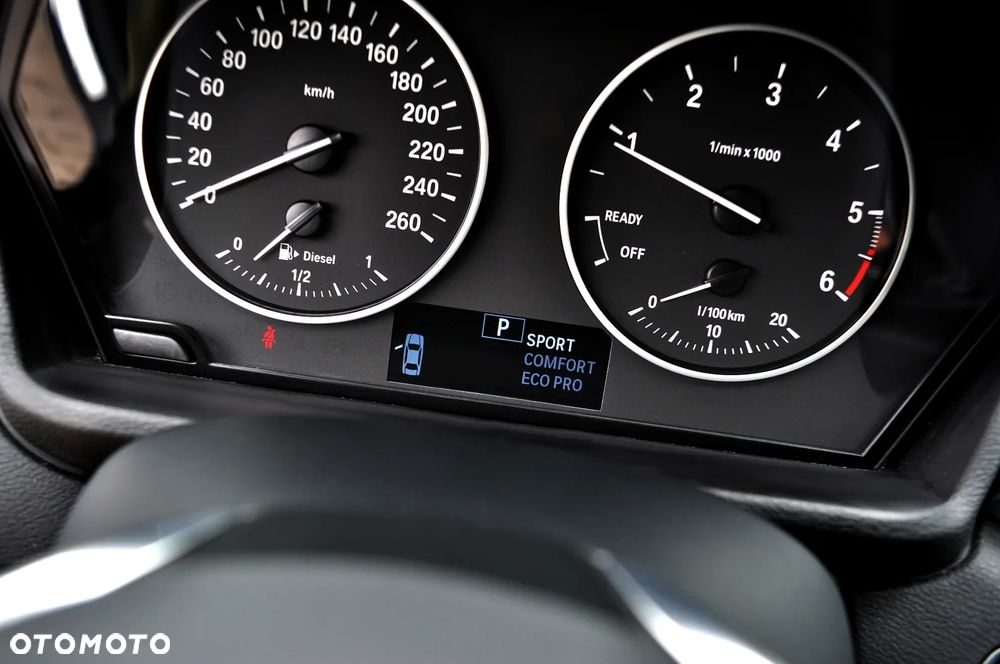 BMW X1 sDrive18d Sport Line - 37