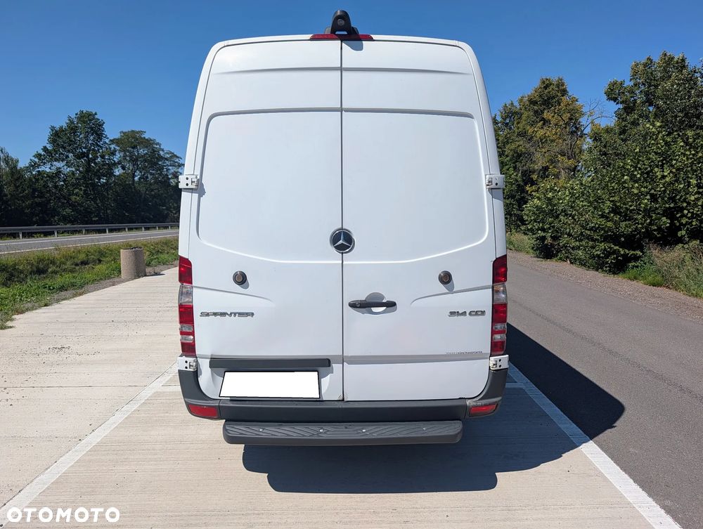 Mercedes-Benz Sprinter - 5