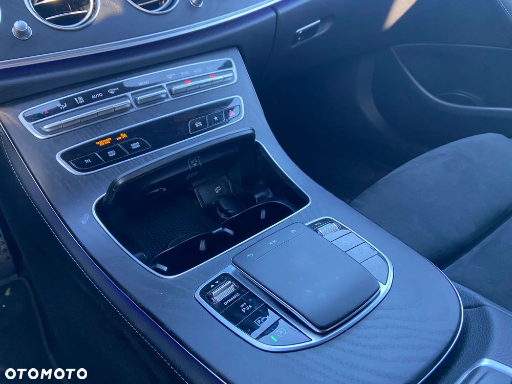 Mercedes-Benz Klasa E 220 d 4-Matic AMG - 13