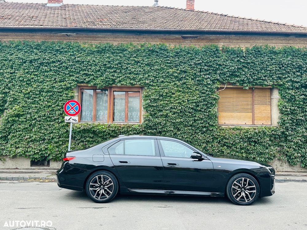 BMW Seria 7 740d xDrive MHEV - 21