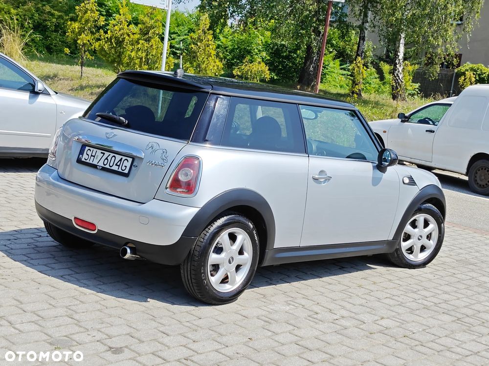 MINI Cooper 50 Mayfair - 3
