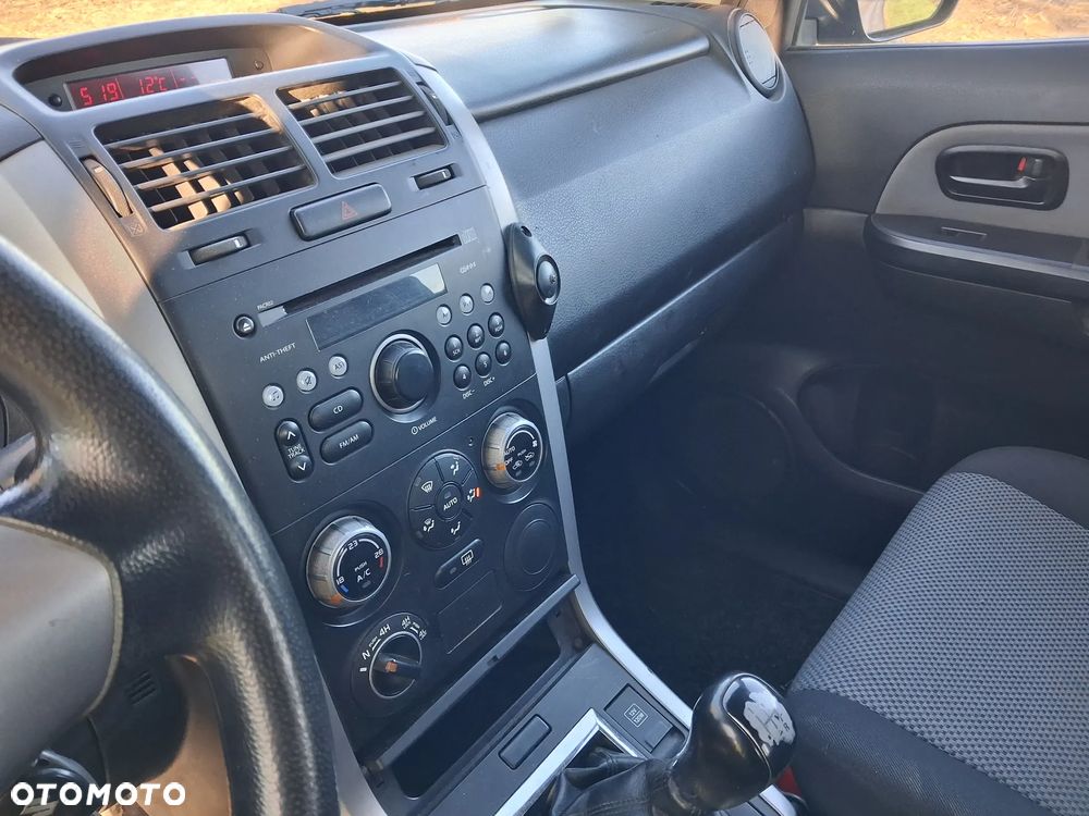 Suzuki Grand Vitara 1.9 DDiS Comfort - 16