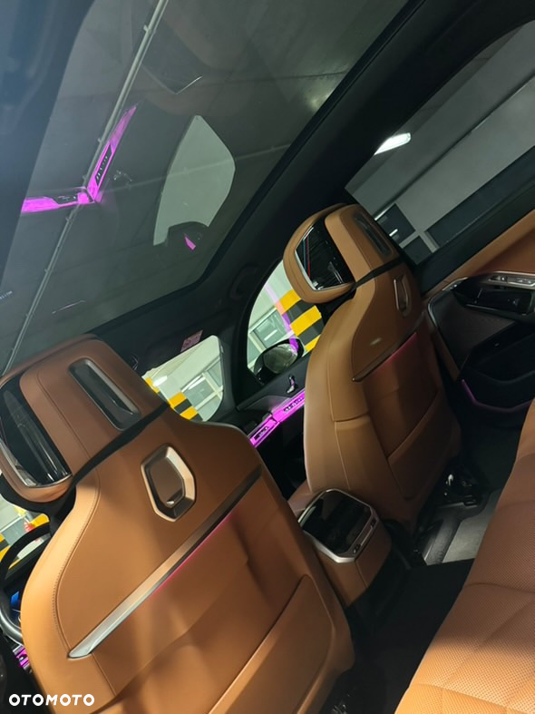 BMW Seria 7 - 8