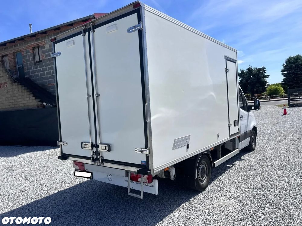 Mercedes-Benz Sprinter - 5