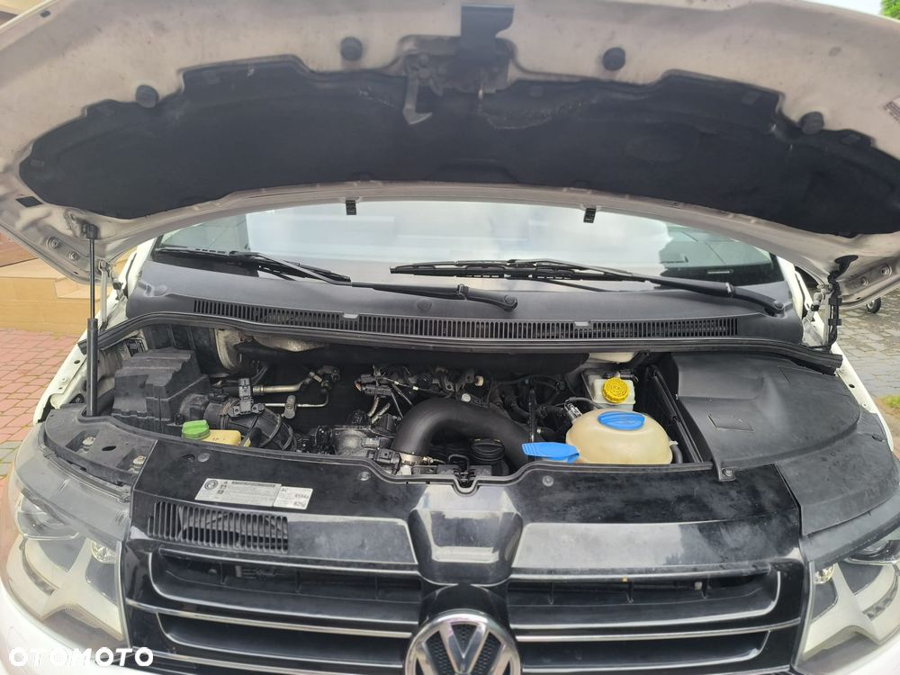 Volkswagen Multivan - 14