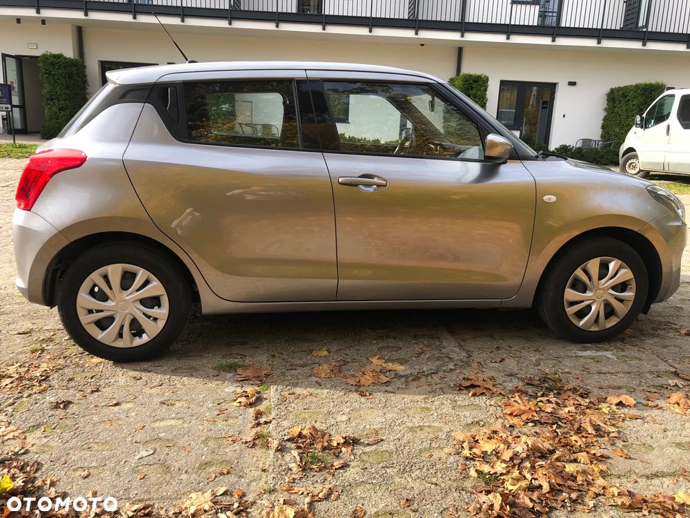 Suzuki Swift - 4