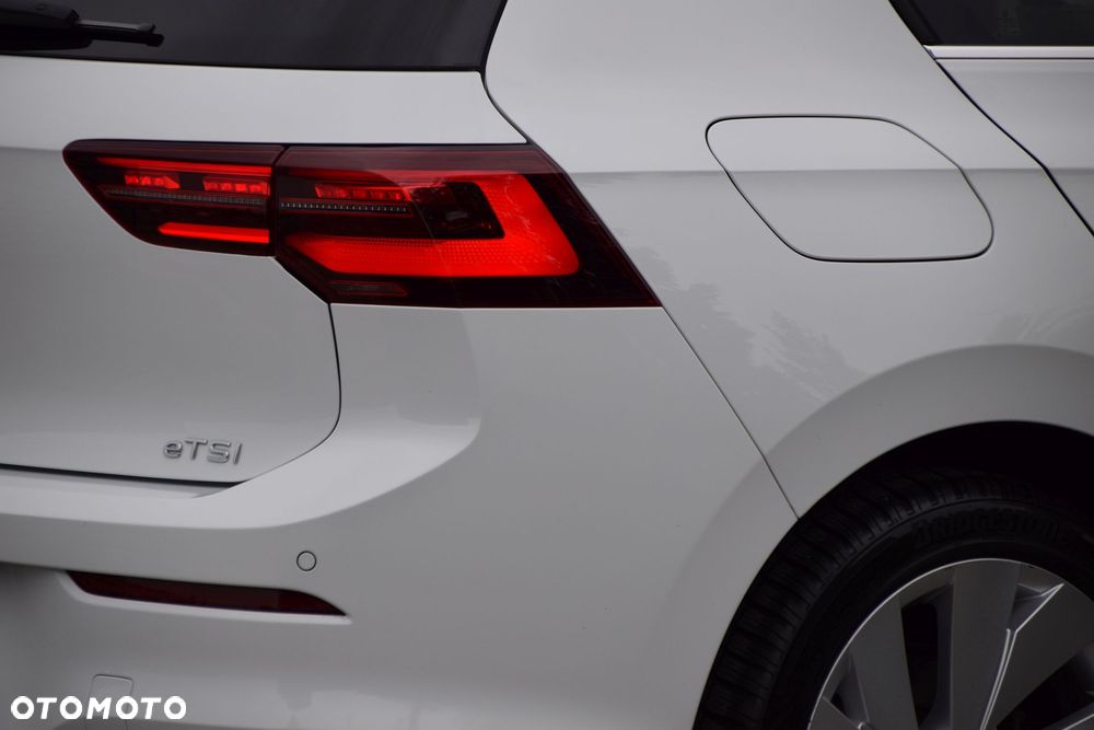 Volkswagen Golf 1.5 eTSI EVO Style DSG - 10