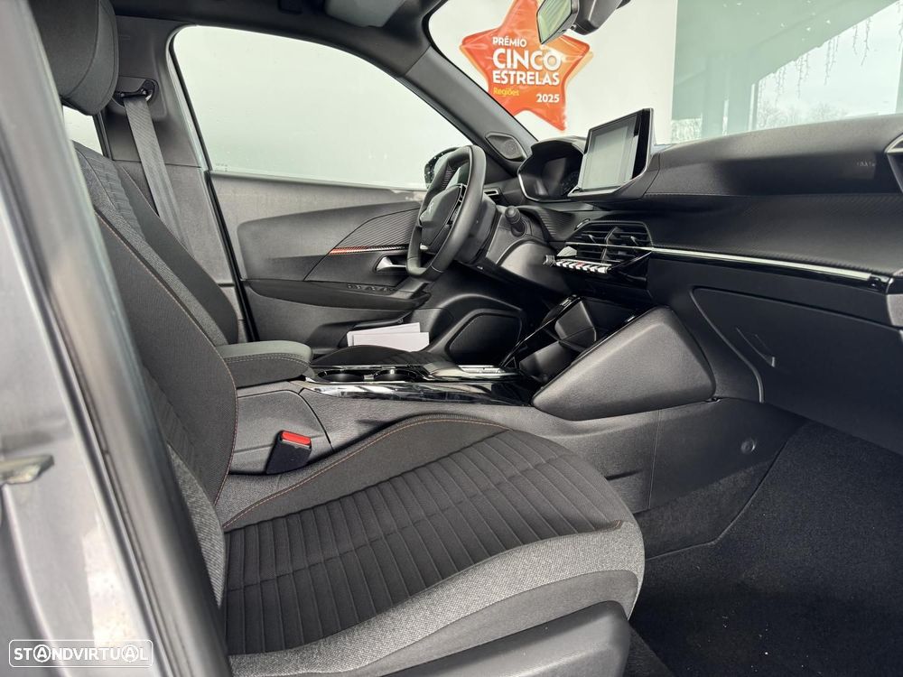 Peugeot e-2008 50 kWh Active Pack - 24