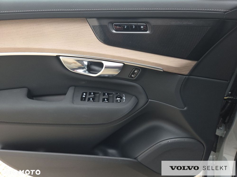 Volvo XC 90 - 22