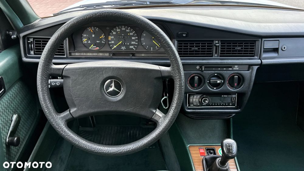 Mercedes-Benz W201 (190) - 19