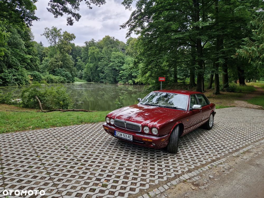 Jaguar XJ - 1