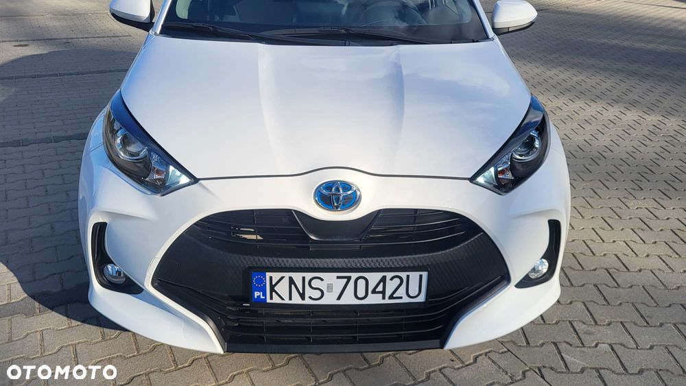 Toyota Yaris Hybrid 100 Dynamic - 3