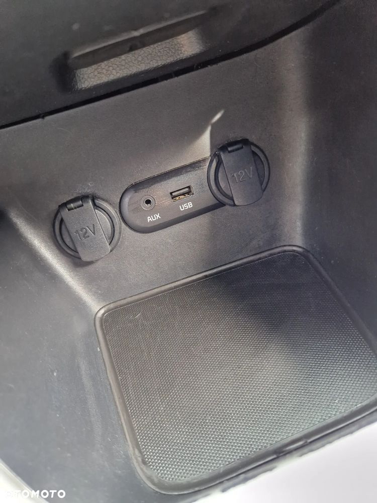 Kia Ceed - 12