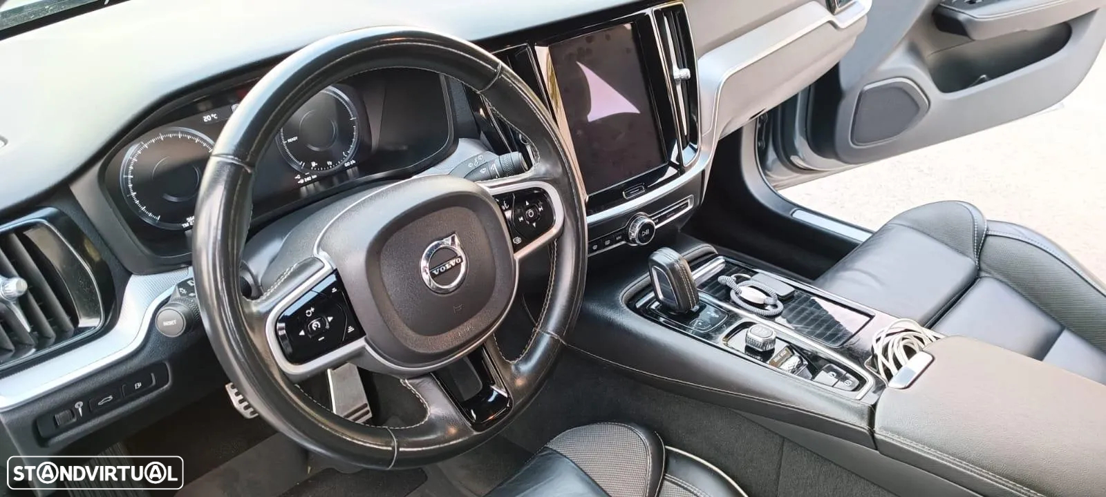 Volvo V60 2.0 T6 AWD TE R-Design - 21