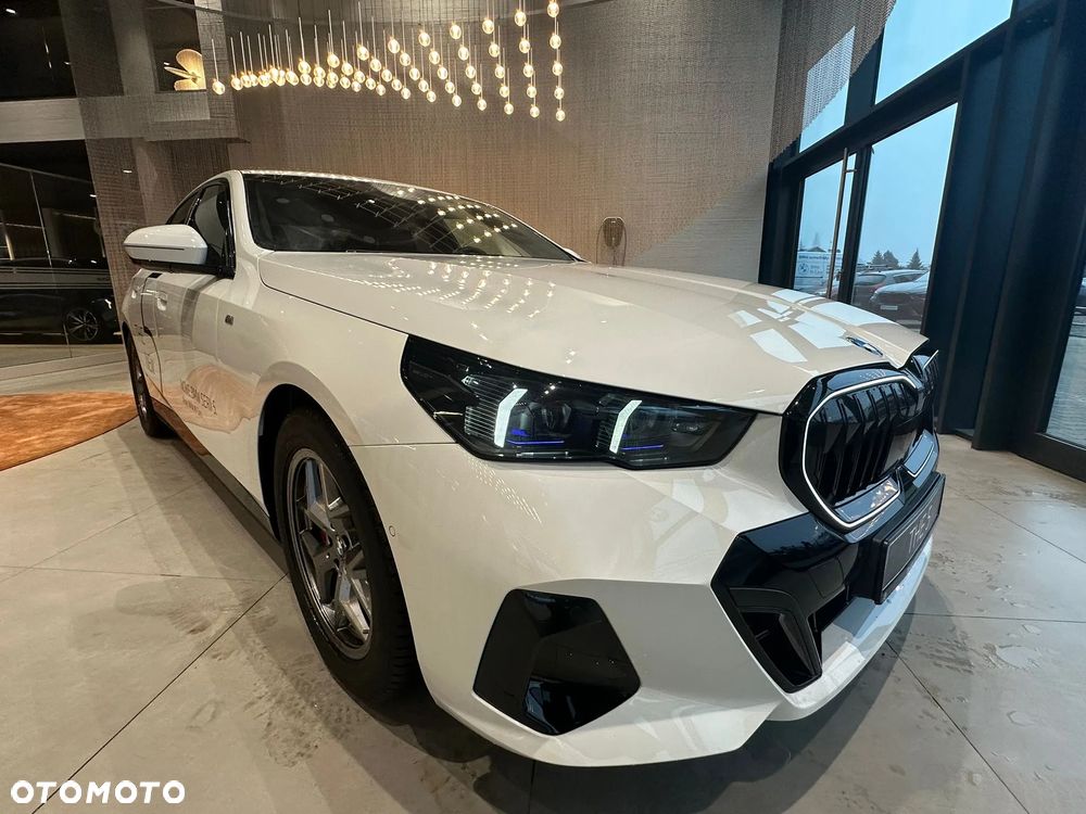 BMW Seria 5 520d mHEV M Sport - 8