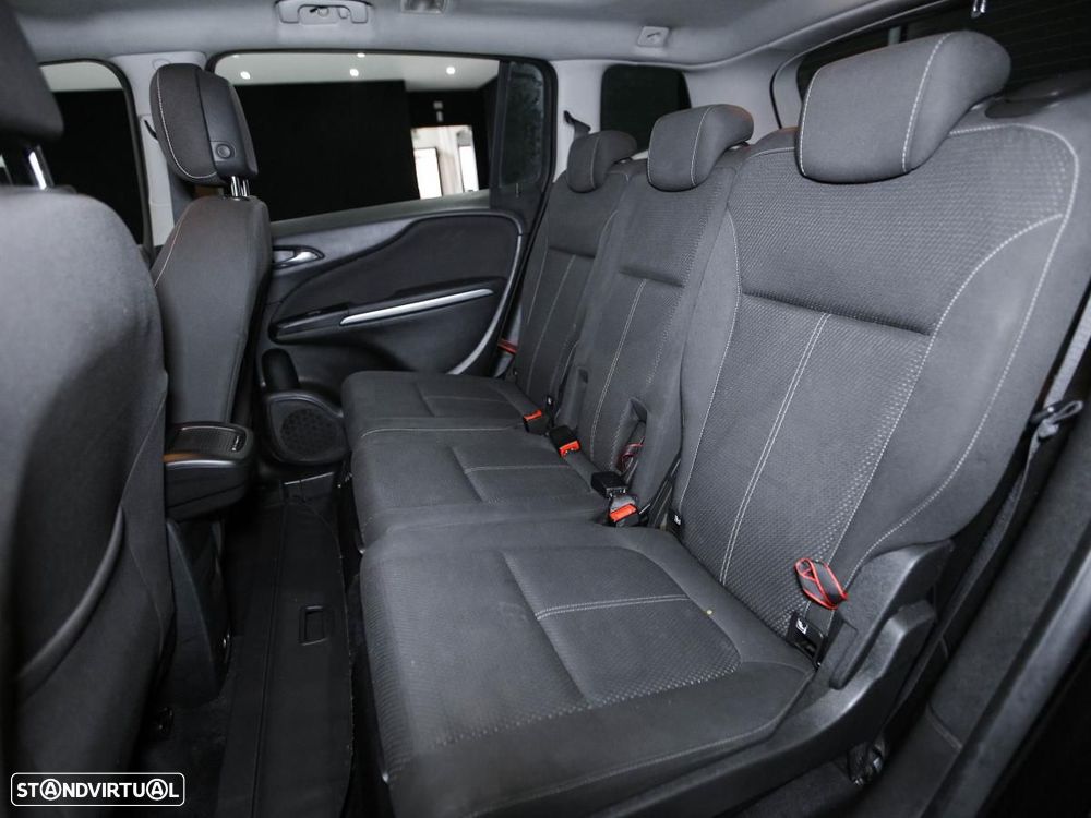 Opel Zafira - 10