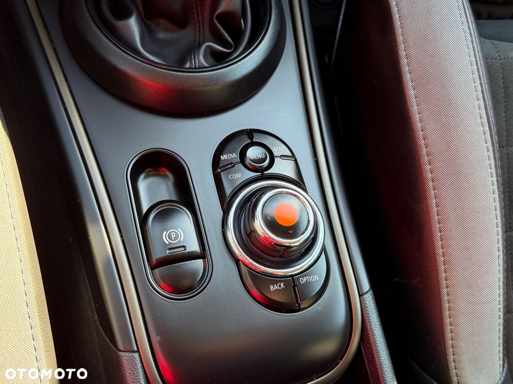 MINI Countryman Cooper SE ALL4 John Cooper Works Trim - 21