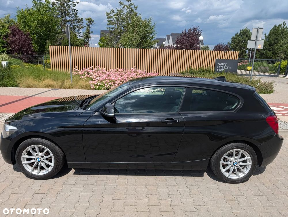 BMW Seria 1 114i - 4