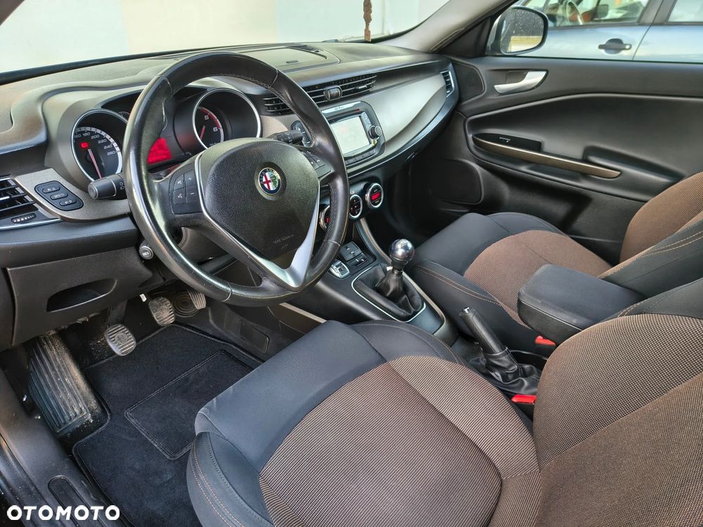 Alfa Romeo Giulietta - 7