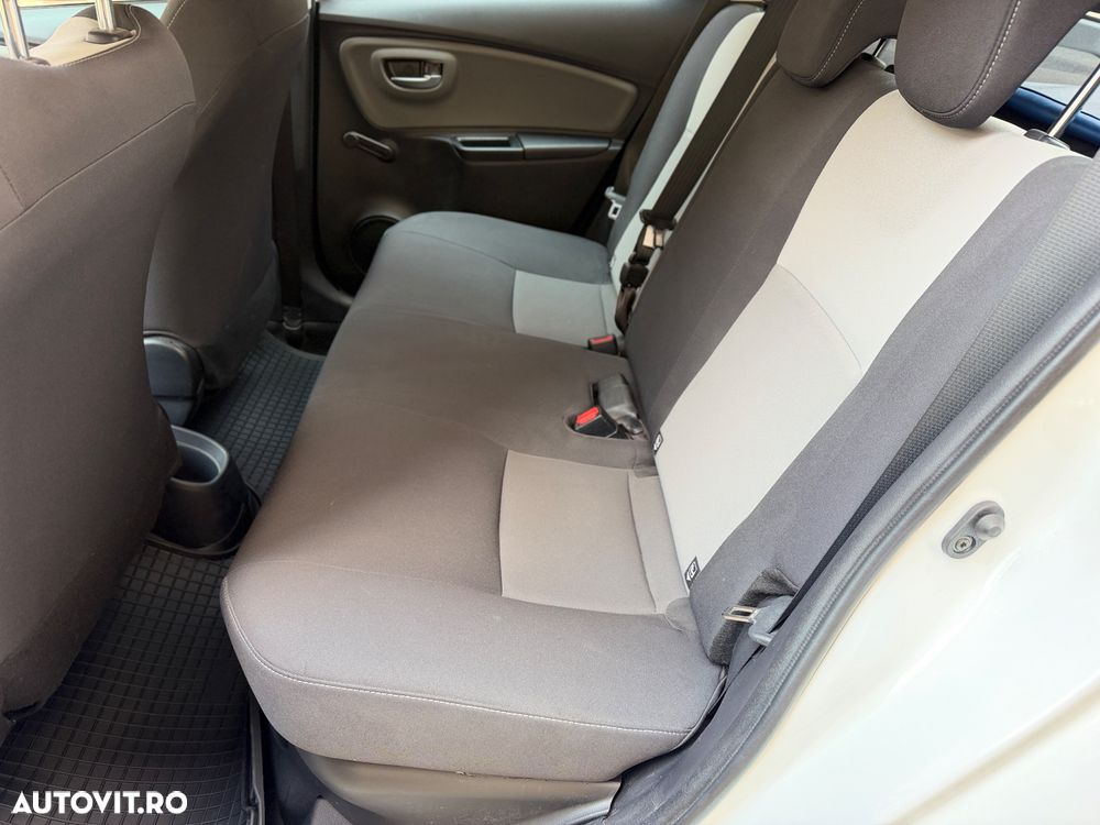 Toyota Yaris 1.5 VVT-i Comfort - 10