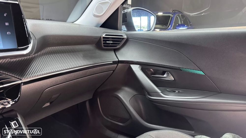 Peugeot 2008 1.2 PureTech Allure Pack - 28