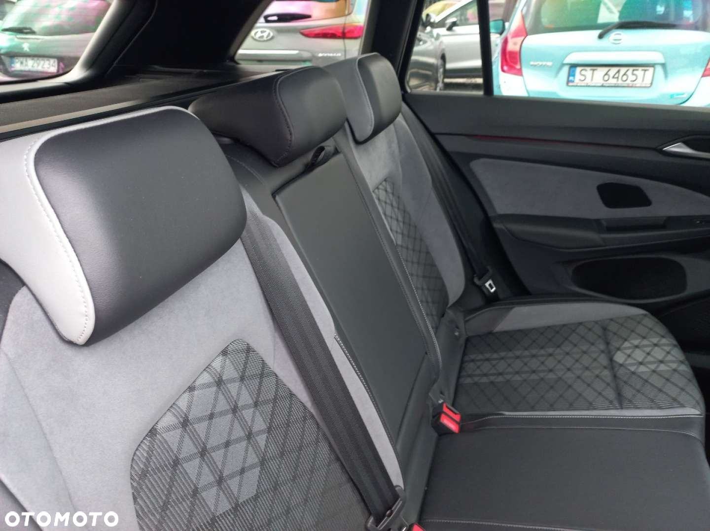 Volkswagen Golf - 18