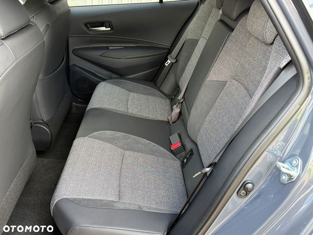 Toyota Corolla - 18