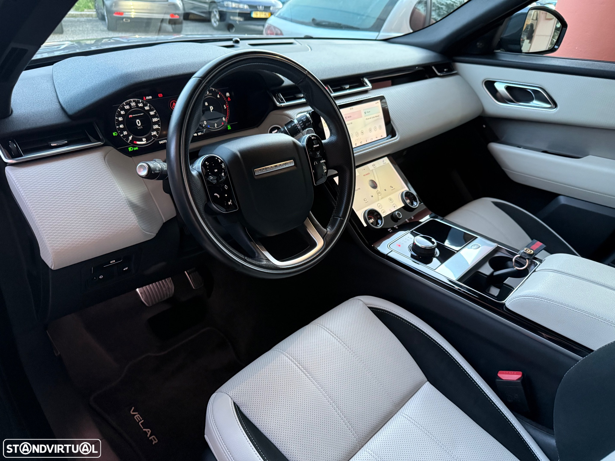 Land Rover Range Rover Velar 2.0 D R-Dynamic HSE - 29