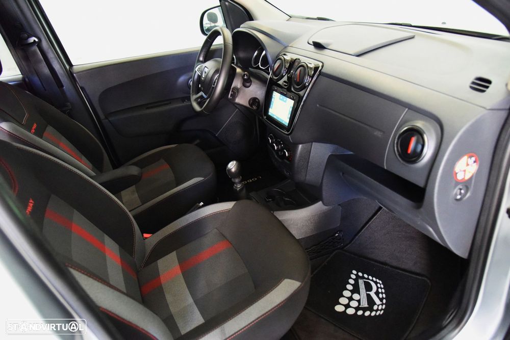 Dacia Lodgy 1.5 Blue dCi Stepway 7L - 20