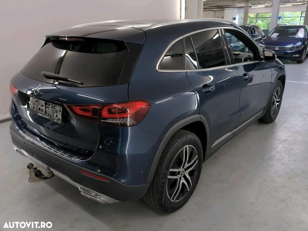 Mercedes-Benz GLA - 2