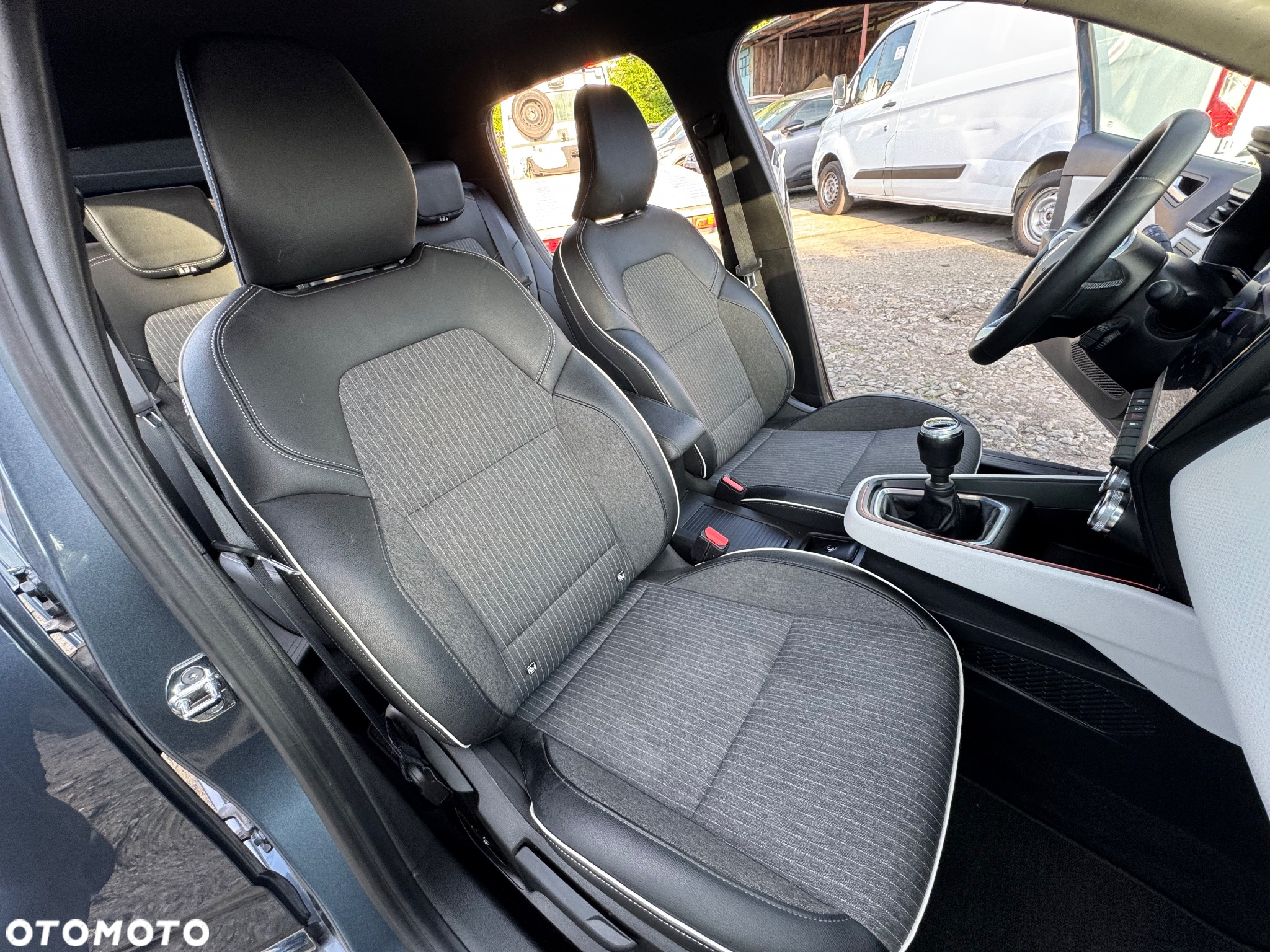 Renault Clio 1.3 TCe Techno - 8