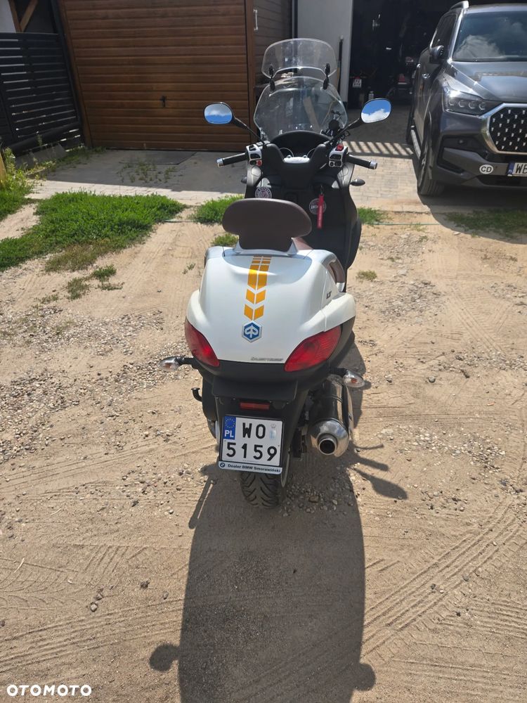 Piaggio MP-3 - 3