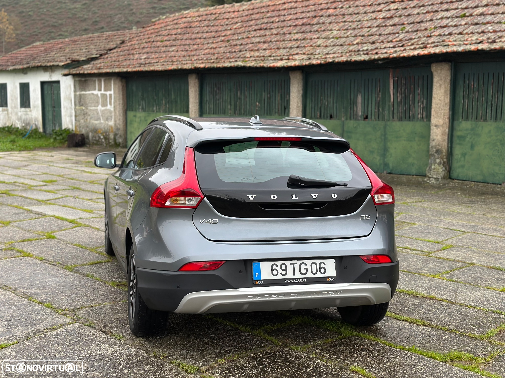 Volvo V40 Cross Country 2.0 D2 Momentum - 28