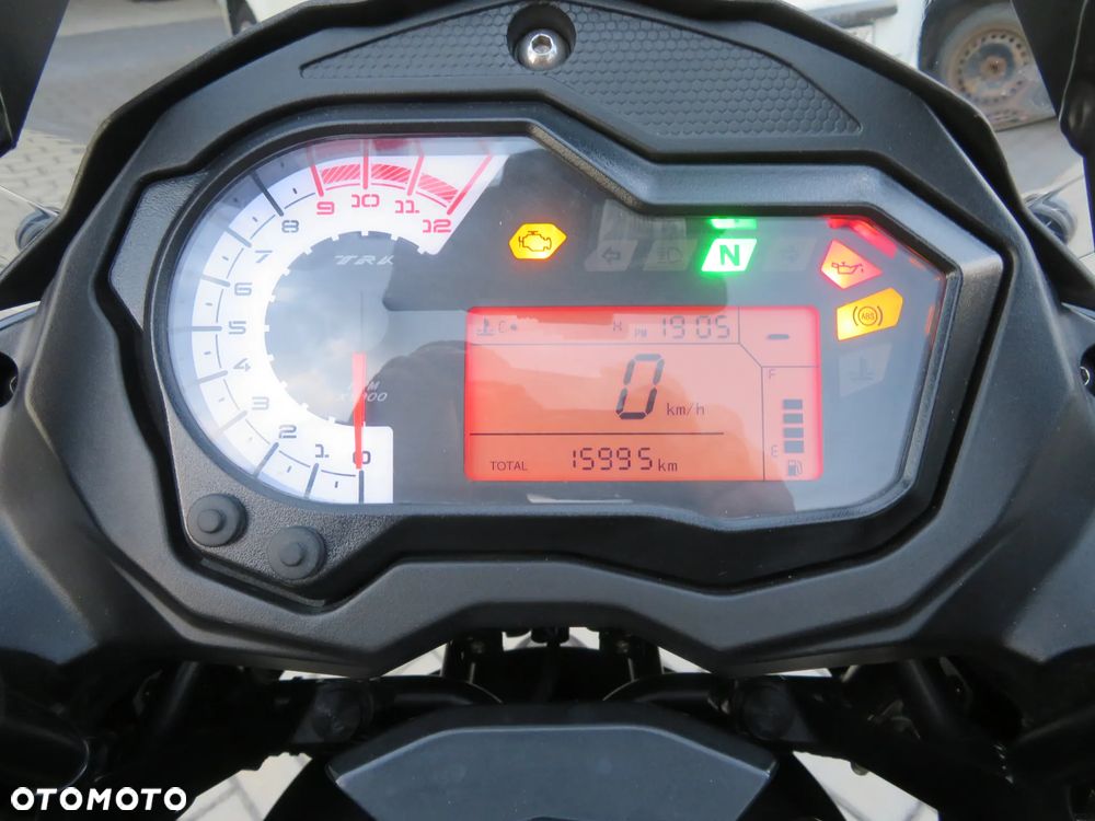 Benelli TRK 502 - 4