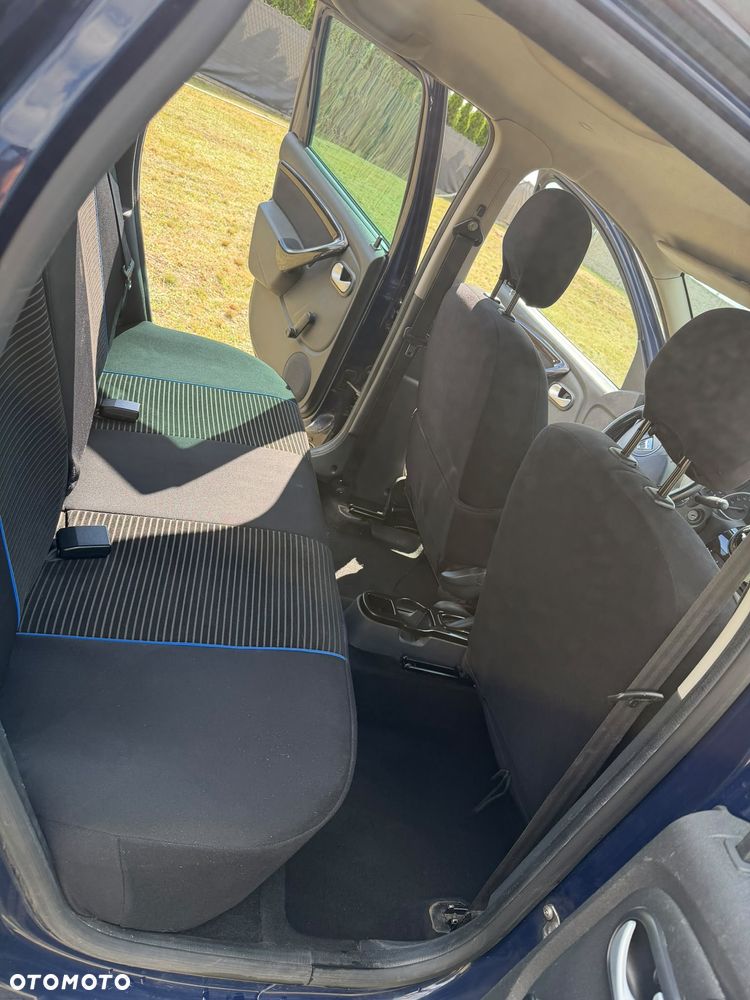 Dacia Duster 1.6 16V 105 4x2 Laureate - 7
