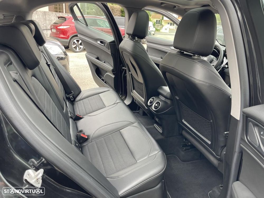 Alfa Romeo Stelvio 2.2 D Super AT8 - 17