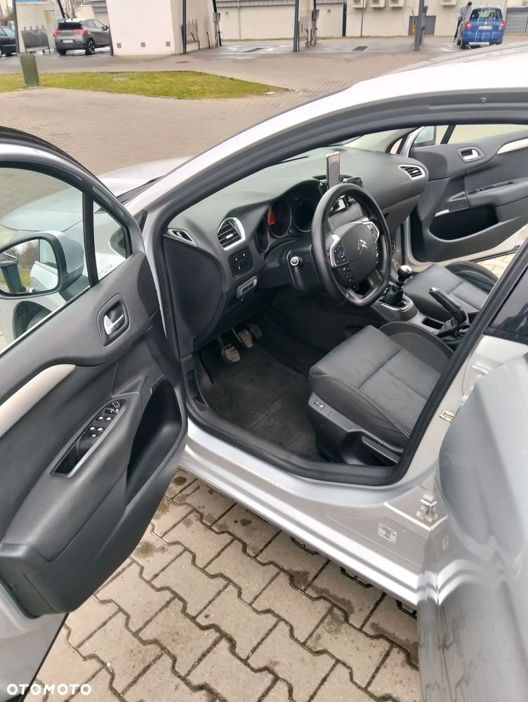 Citroën C4 e-HDi 110 Exclusive - 13