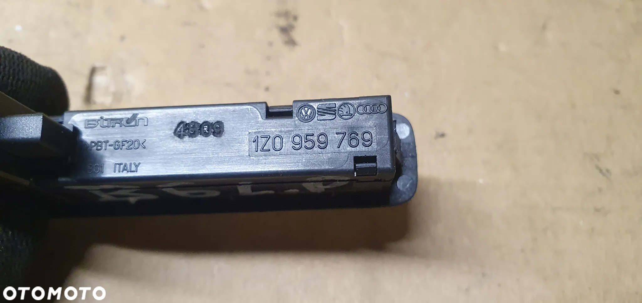 Przełącznik pamięci fotela kierowcy VW Passat B6 1Z0959769 - 4