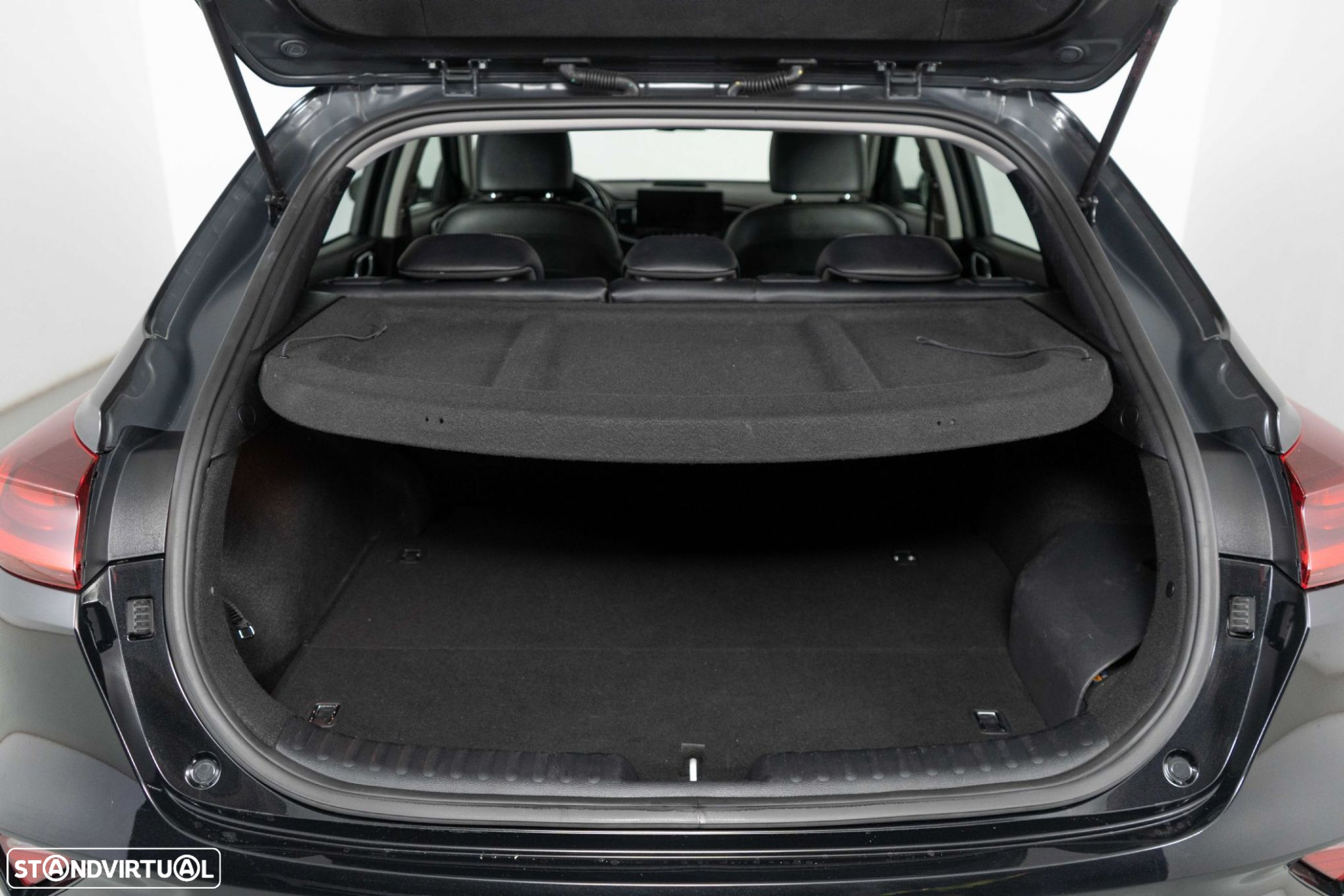 Kia XCeed 1.6 GDi PHEV Drive - 12