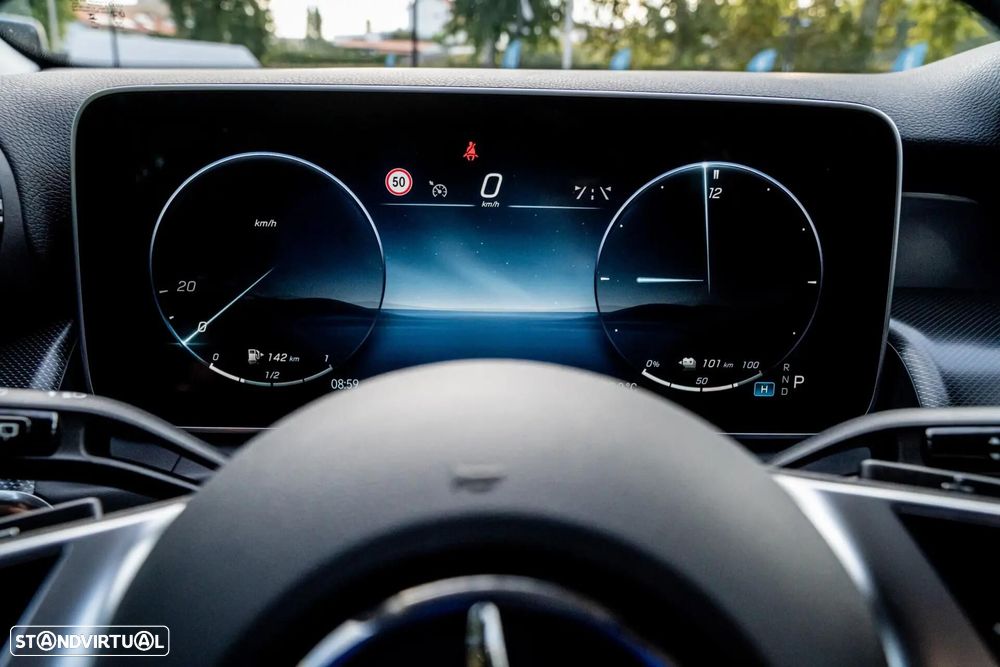 Mercedes-Benz GLC 300 e 4Matic 9G-TRONIC AMG Line Advanced - 32