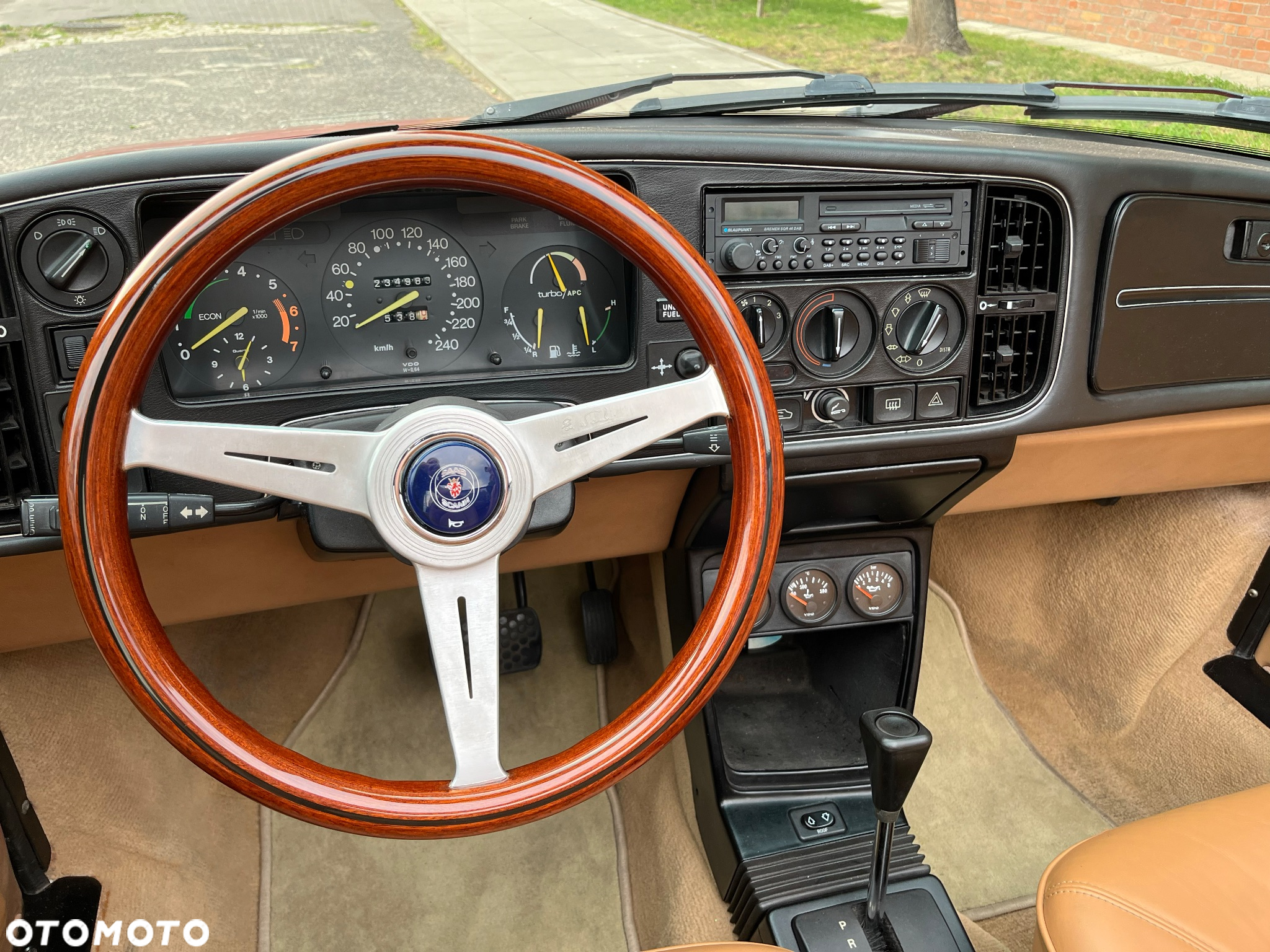 Saab 900 - 13