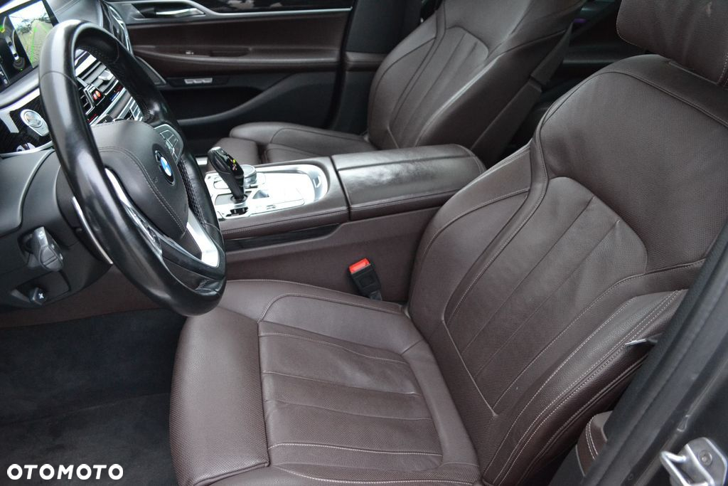 BMW Seria 7 - 19