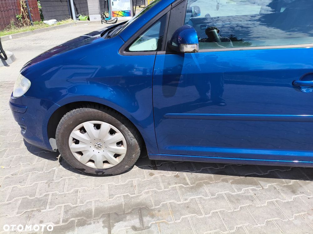 Volkswagen Touran 1.4 TSI DSG Conceptline - 8