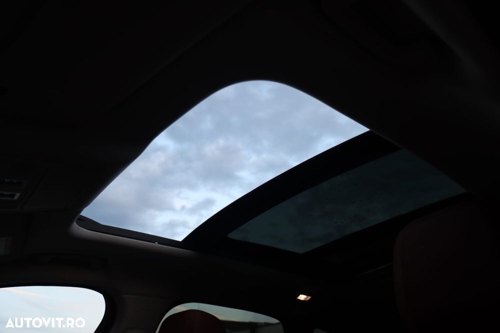 Jaguar F-Pace 2016 photo 2